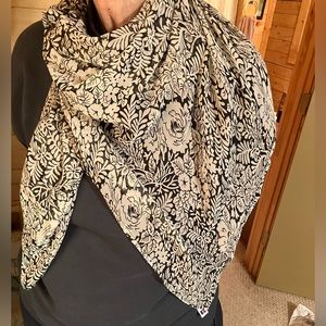 Black and ivory flower pattered scarf/wrap.